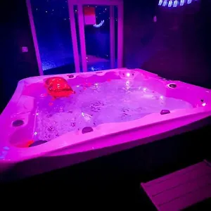  Appartement Avec Jacuzzi, Et Terrasse