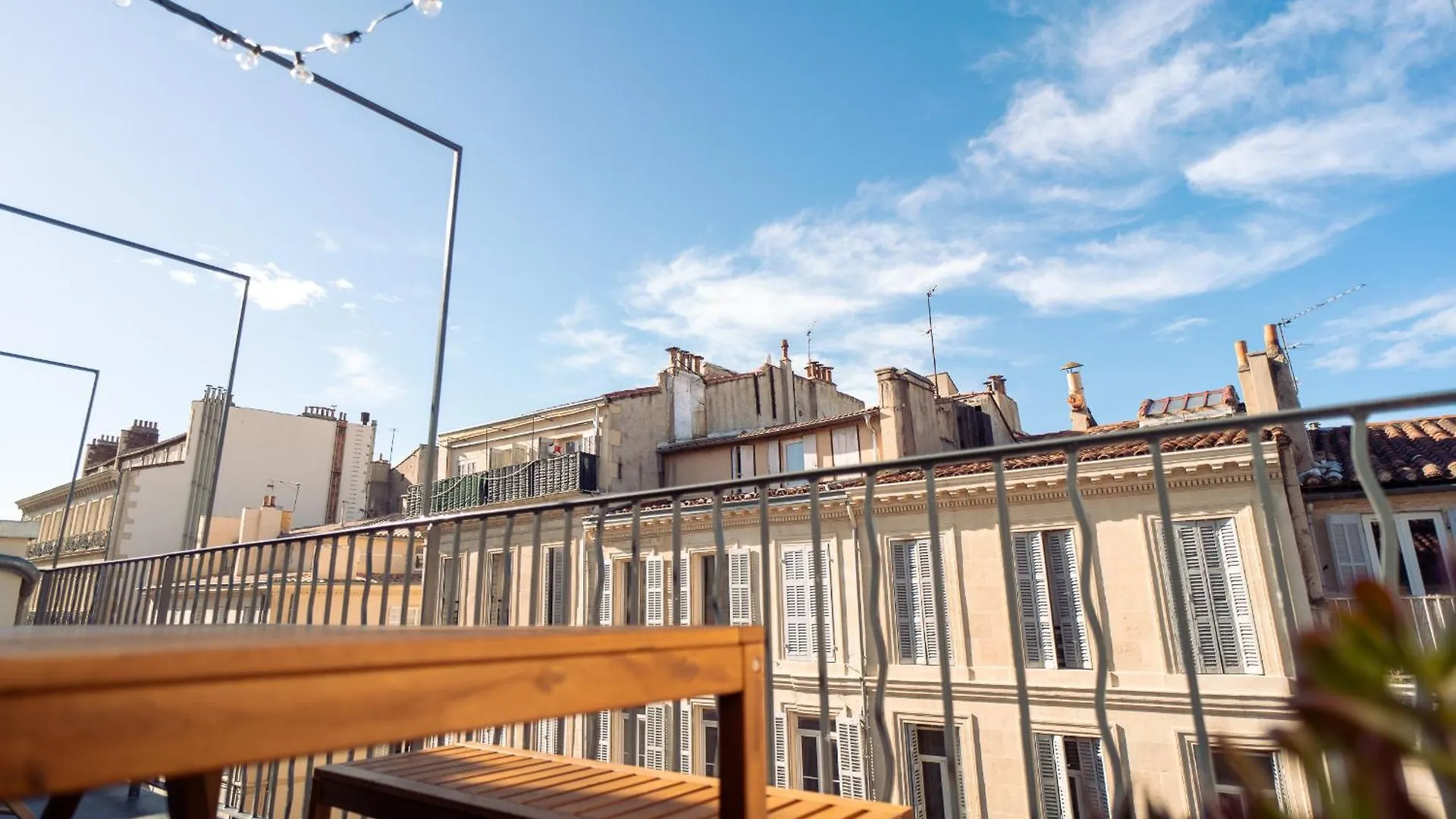Terrasse - Hyper Centre - 2 Chambres - Parking Gratuit - Calme & Lumineux - Arrivee Autonome Marseille 0*,  France
